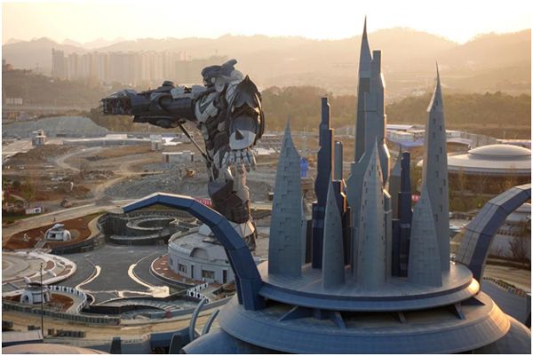 Virtual Reality Boom Brings Giant Robots, Cyberpunk Castles To China